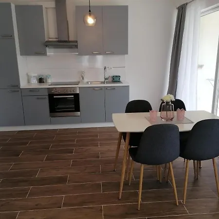 Bella 1 Apartment *