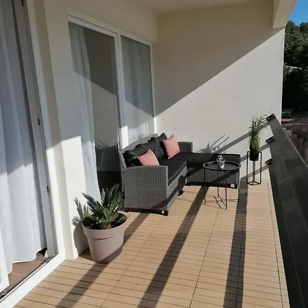 Apartment Bella 1 *
